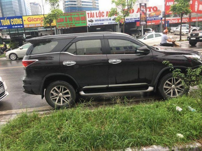 Bán xe Fortuner 2017 nhập khẩu siêu lướt