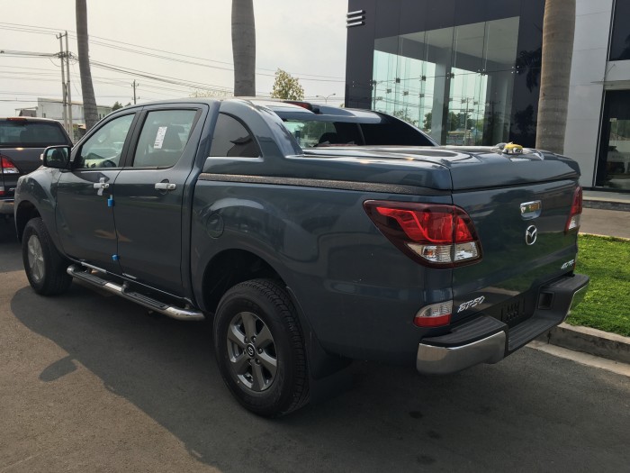 Mazda BT-50 mới 2017 đủ màu nhập khẩu Thái Lan