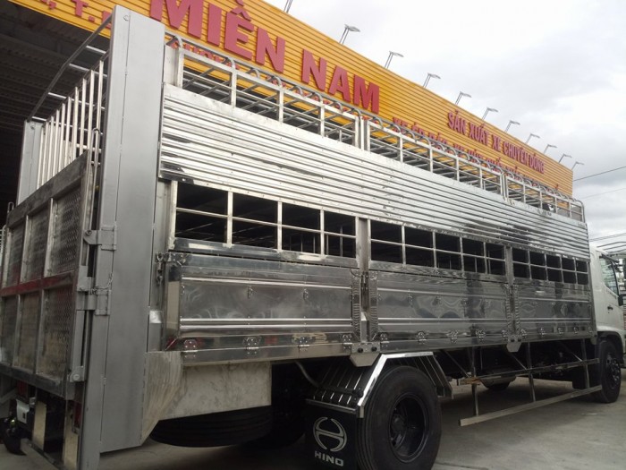 Hino FC thùng dài, chở gia súc, giá rẻ