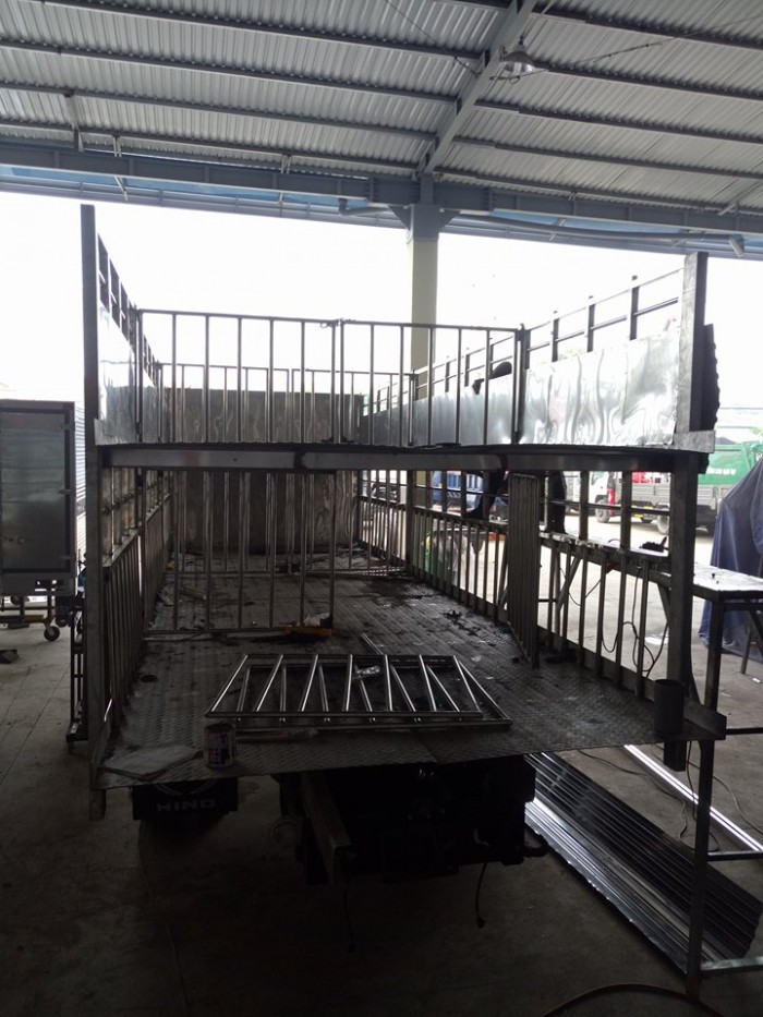 Hino FC thùng dài, chở gia súc, giá rẻ