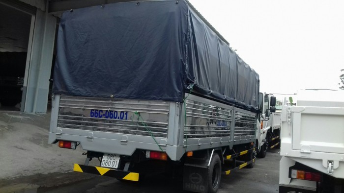 Xe tải Hino FC9JJSW - 6,2 Tấn - Thùng dài 5.7 m