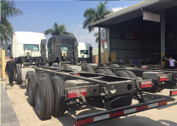 Xe Tải Jac 5 Chân (Dò) Giò K5, Bền Đẹp Rẻ Tiết Kiệm Nhiên Liệu Tải Trọng Lớn