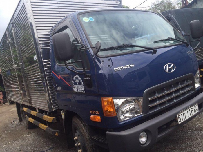 Hyundai HD 99 đô thành 2017 thùng kín