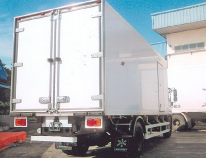 Xe tải đông lạnh hino FG8JPSB 9,4 tấn thùng lamberet mới 10%