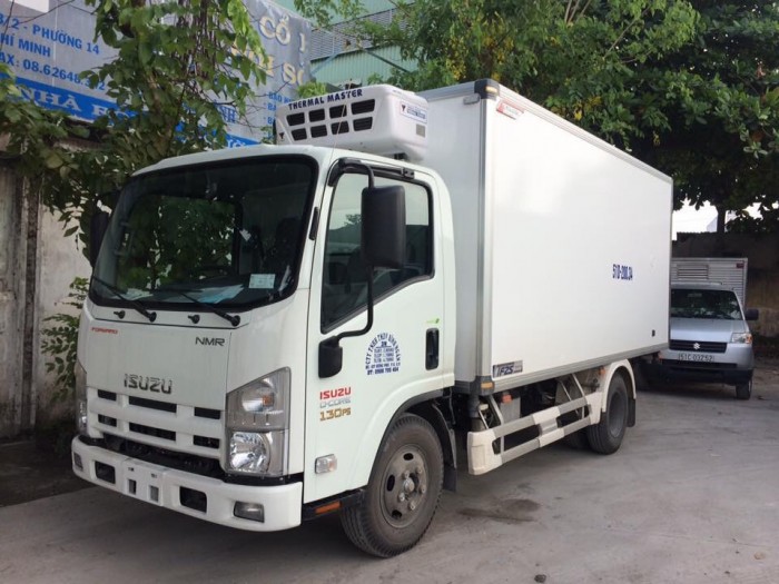 Xe tải isuzu NMR85H 1,9 tấn thùng đông lạnh auto quyền mới