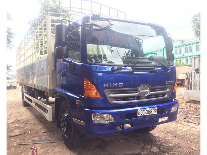 Xe tải Hino FG8JPSB 9,4 tấn thùng mui bạt bửng nhôm, cam kết giá tốt, hỗ trợ ngân hàng 90%