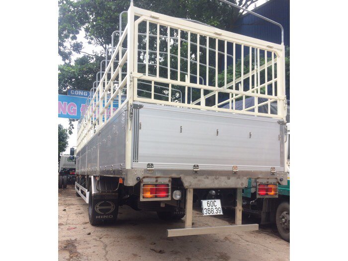 Xe tải Hino FG8JPSB 9,4 tấn thùng mui bạt bửng nhôm, cam kết giá tốt, hỗ trợ ngân hàng 90%