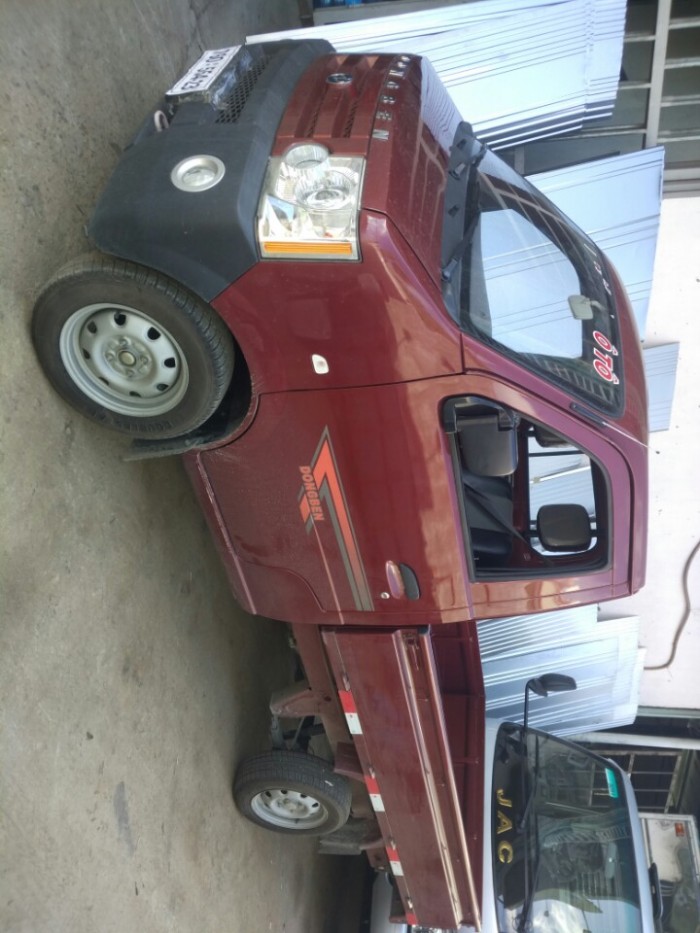 Bán xe tải nhỏ dongben 810kg thùng bạt động cơ suzuky công nghệ GM Mỹ trả góp