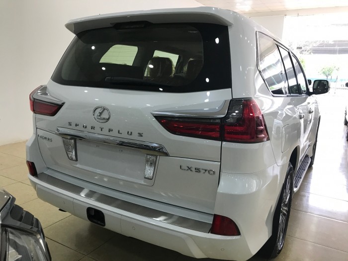 Bán Lexus LX570 Sport Plus phiên bản đủ đồ nhất sản xuất 2016 đã đăng ký vào tên chỉ cần 2% trước bạ sang tên