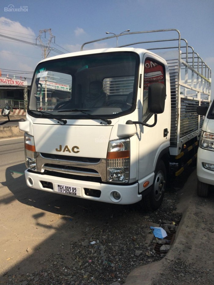 Cabin đầu vuông 4.95 tấn Jac bền đẹp