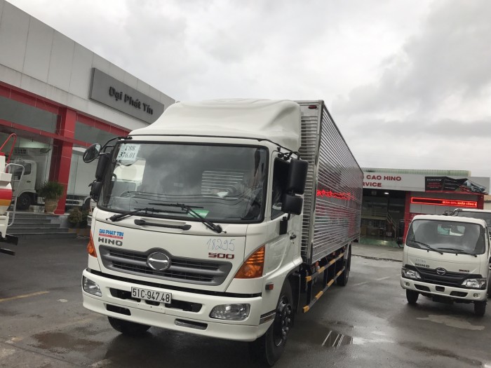 Xe tải Hino 6.0 TẤN - FC9JESW - Thùng Kín giá cực sốc