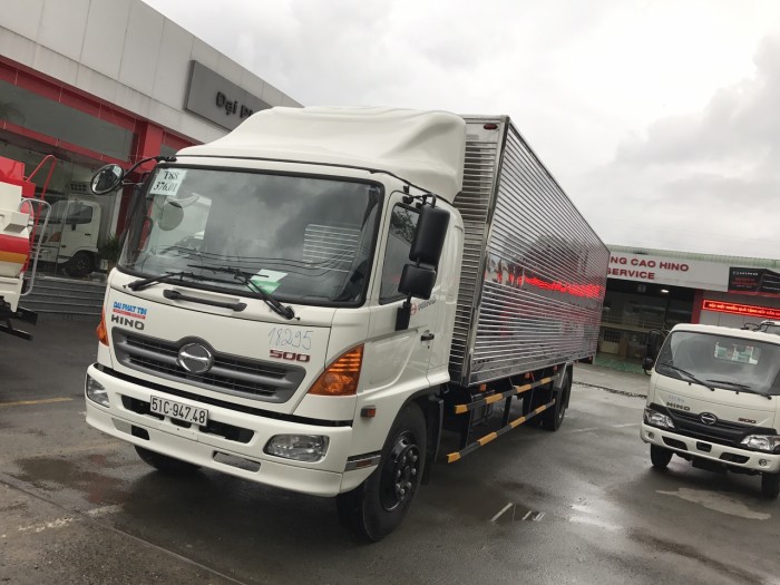Xe tải Hino 6.0 TẤN - FC9JESW - Thùng Kín giá cực sốc