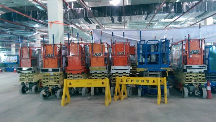 cho thuê xe nâng làm việc 12m