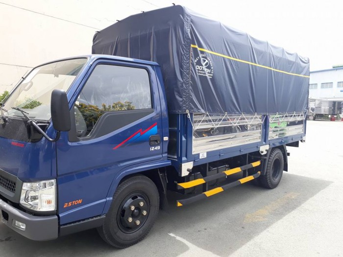 Xe Hyundai Iz49 Đời 2017 Cabin Sắt Xi Thùng Lững Tải trọng ưu tiên lưu thông thành phố