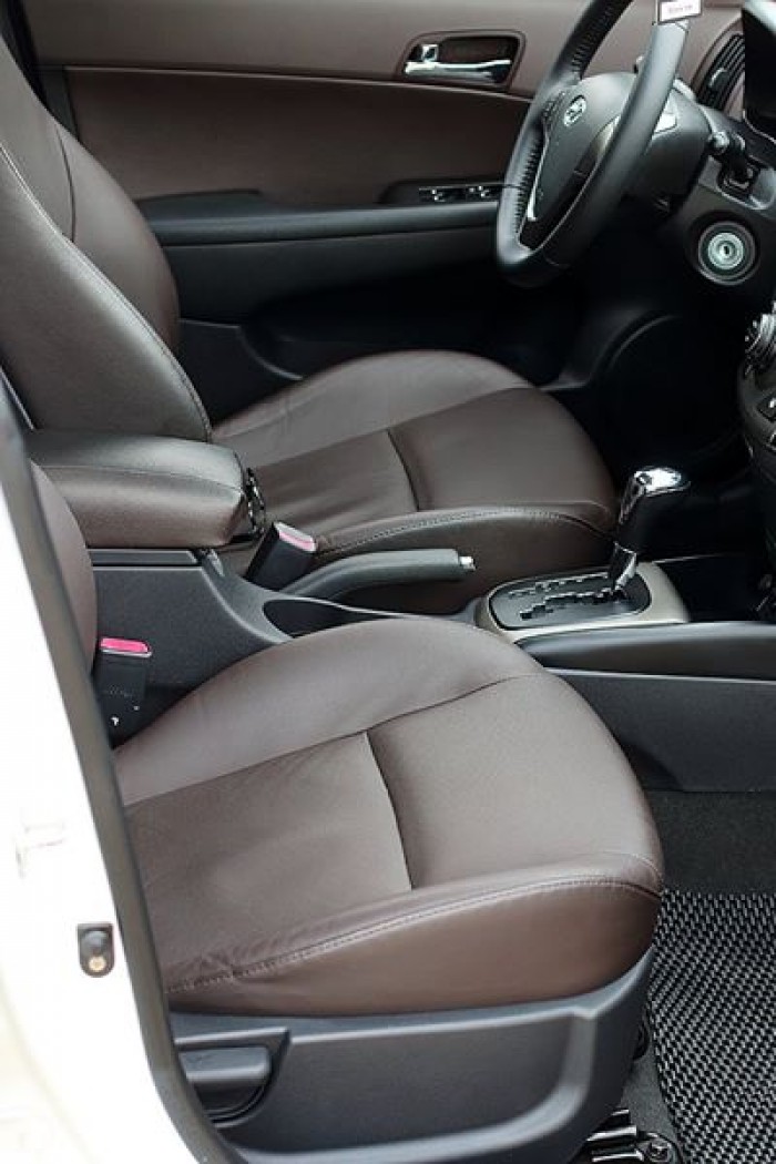 Bán Hyundai i30 CW nhập HQ bản FULL options , 435tr