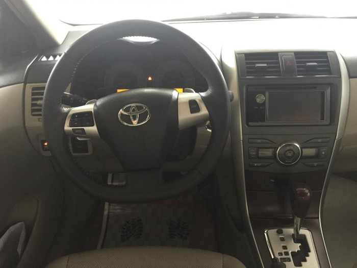 Toyota Corolla Altis 2.0V 2011