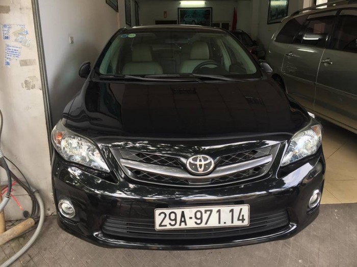 Toyota Corolla Altis 2.0V 2011