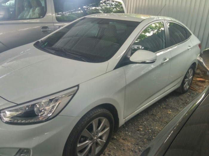 Hyundai Accent 1.4AT, 2014, màu trắng, biển SG, Xe nhập