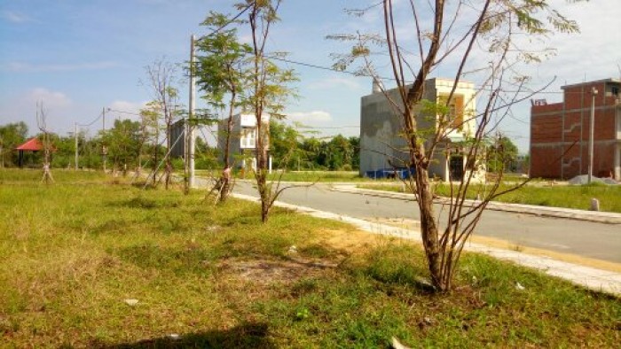Bán lô 55m2 TC 100%, sổ hồng riêng, xây TD tại Võ Văn Hát gần ĐH Tài Chính. Giá: 16,5 triệu/m2