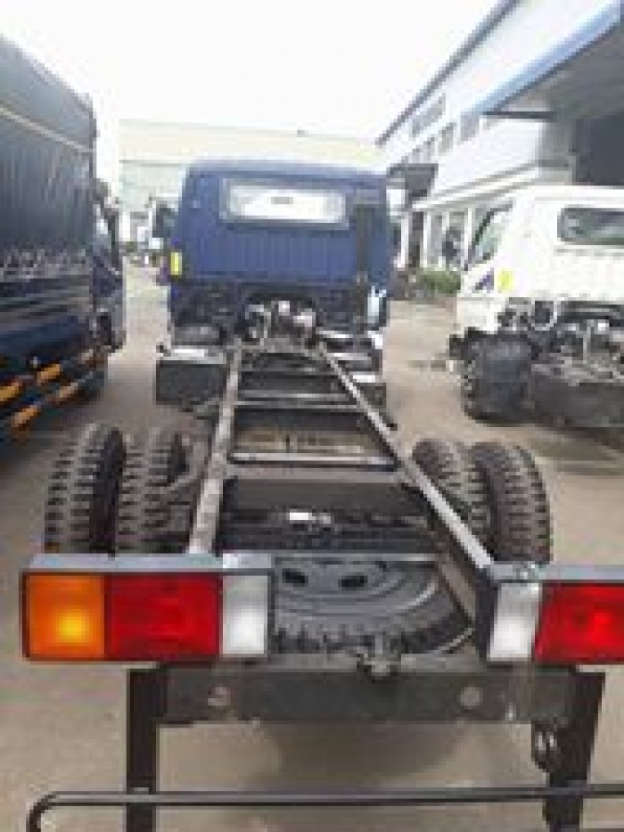 Xe Hyundai Đô Thành Nhập Khẩu Ca Bin Sắt Xi Và Thùng Tiêu Chuẩn .9990Kg Tổng Trọng Lượng