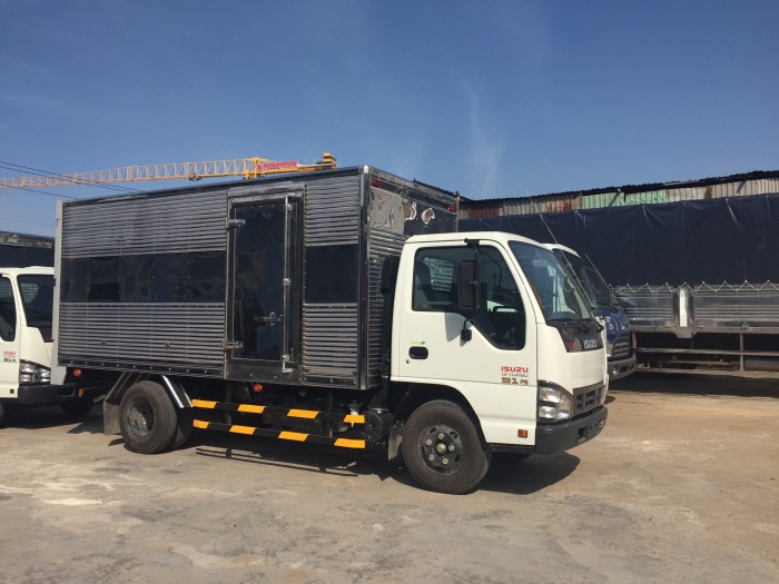 xe tải isuzu 2.5 tấn , xe tải chở nước đá