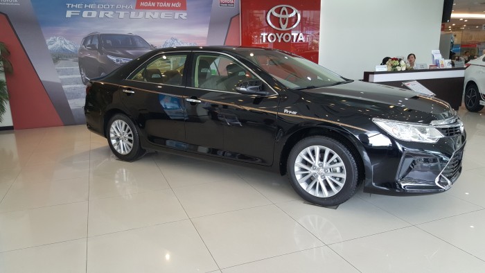 Toyota Camry 2.0E giá tốt, xe đủ màu giao ngay. Hỗ trợ ngân hàng 85% giá trị xe. Chi tiết