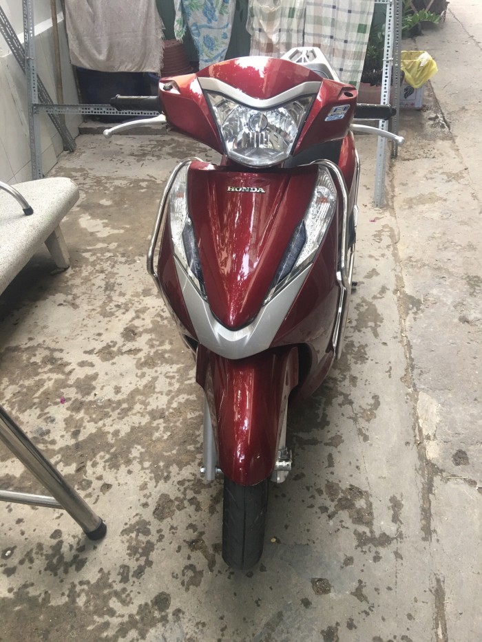 Honda Lead 125 màu đỏ đời 2016