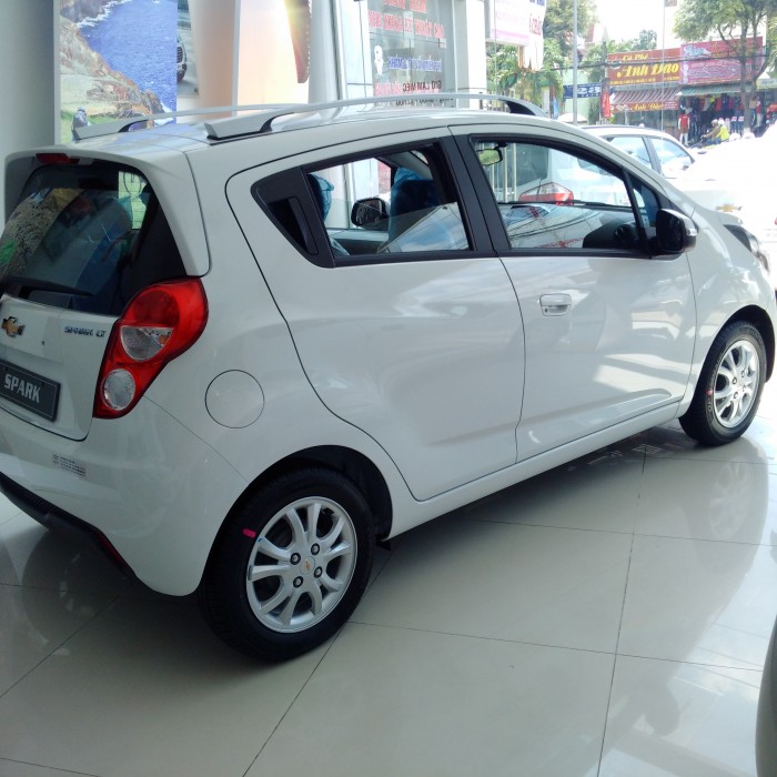 Chevrolet Spark LT  2017, hỗ trợ vay ngân hàng 80%.