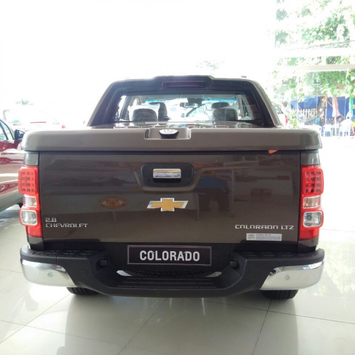 Chevrolet Colorado  2.8 AT 4X4 2017, hỗ trợ vay ngân hàng 80%.