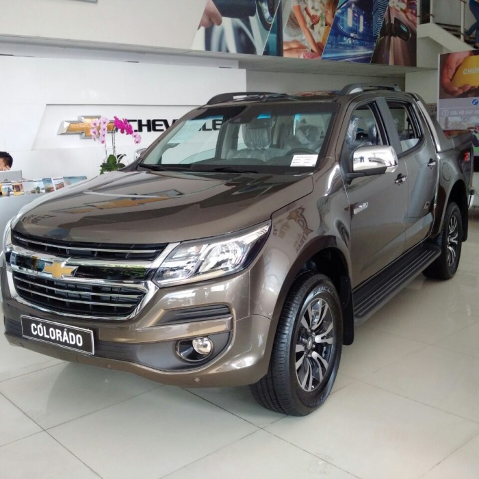 Chevrolet Colorado  2.8 AT 4X4 2017, hỗ trợ vay ngân hàng 80%.