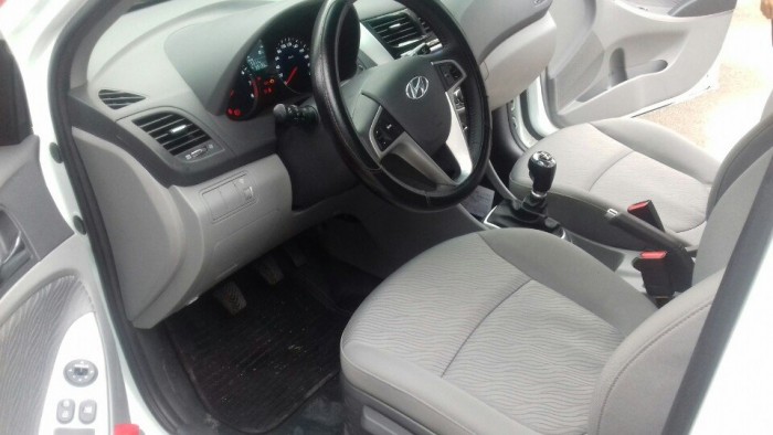 Bán Hyundai accent 1.4MT 2014 trắng BSTP