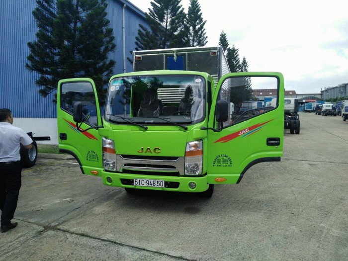 Xe jac 2t4 mới 100% đời 2017. Màu xanh chuối đẹp lạ, trả góp cao tới 95%