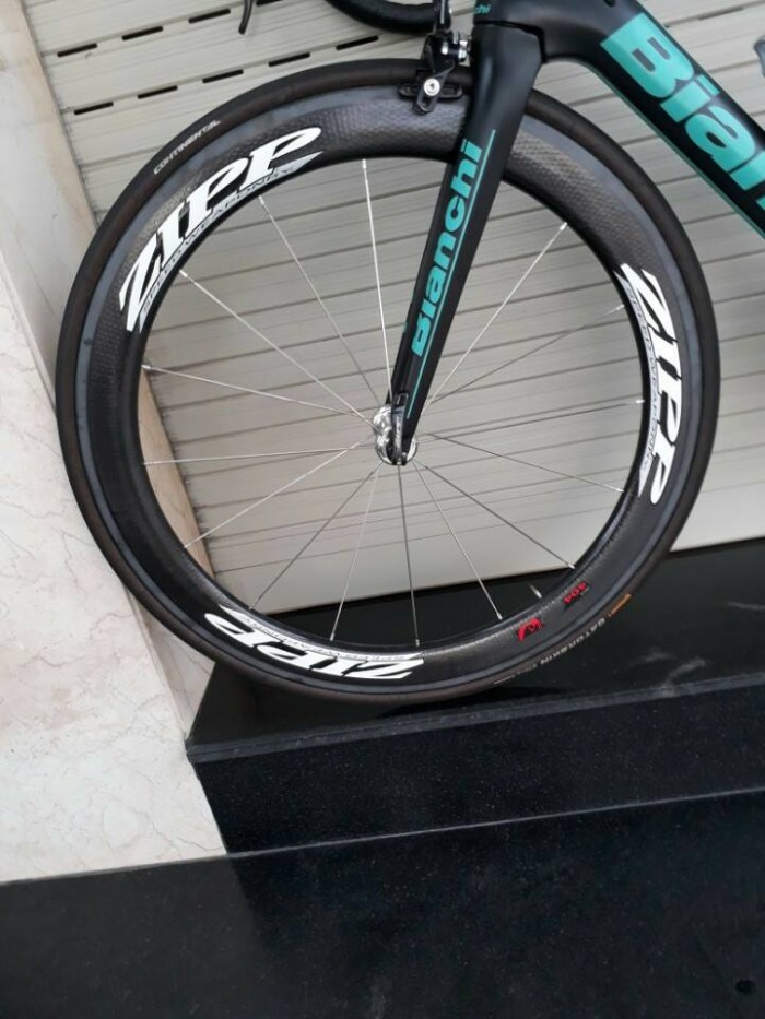 Roadbike cacbon BIANCHI oltre XR1 2017 italia.