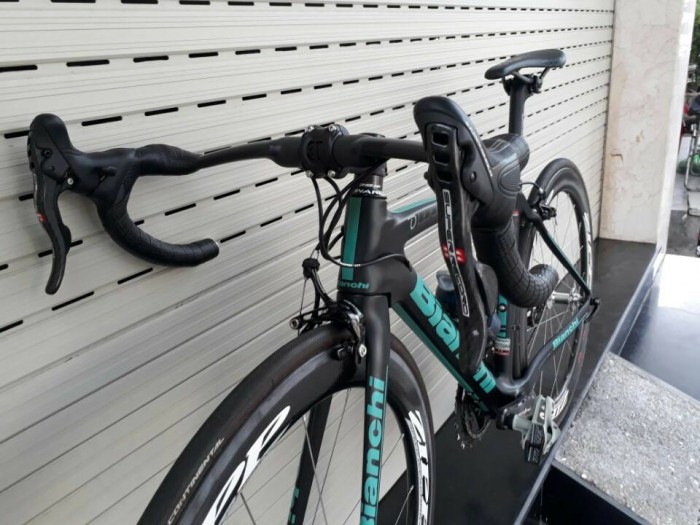 Roadbike cacbon BIANCHI oltre XR1 2017 italia.