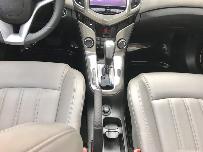 Hàng lướt - Chevrolet Cruze LTZ lăn bánh lần đầu 2016 màu trắng