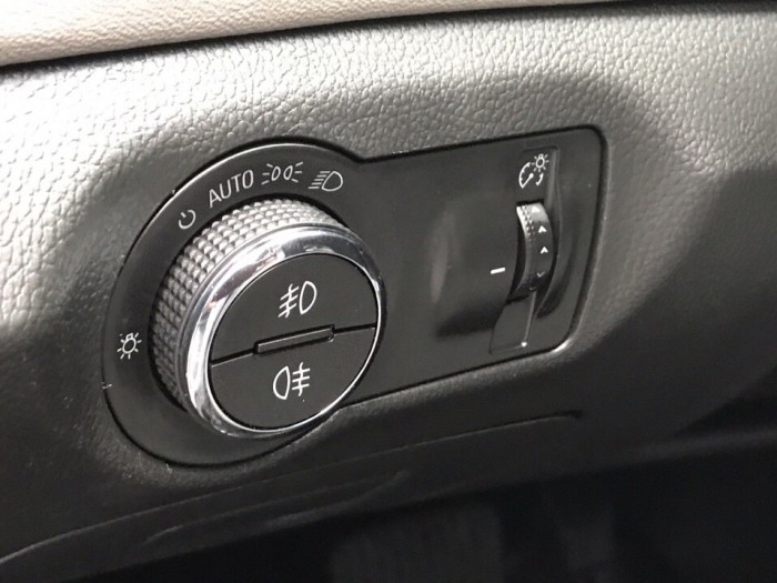 Hàng lướt - Chevrolet Cruze LTZ lăn bánh lần đầu 2016 màu trắng