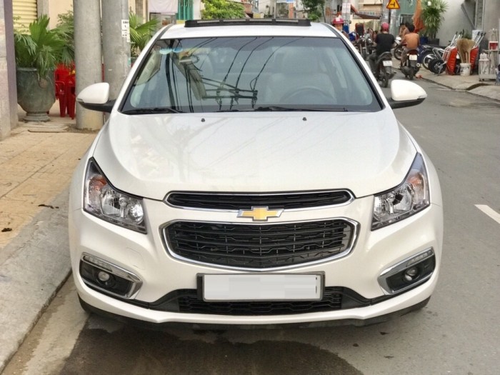 Hàng lướt - Chevrolet Cruze LTZ lăn bánh lần đầu 2016 màu trắng