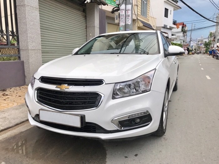 Hàng lướt - Chevrolet Cruze LTZ lăn bánh lần đầu 2016 màu trắng