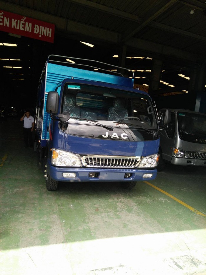 Bán xe Jac 3t45 đầu vuông, thùng dài 4m3, trả góp 80%
