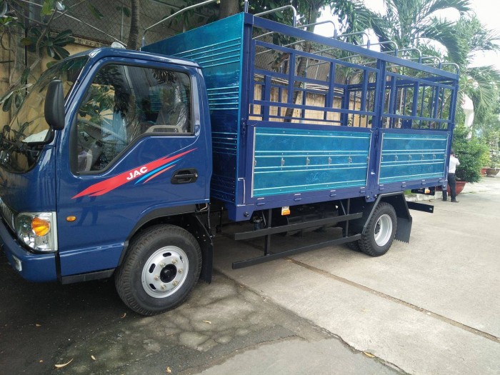 Bán xe Jac 3t45 đầu vuông, thùng dài 4m3, trả góp 80%