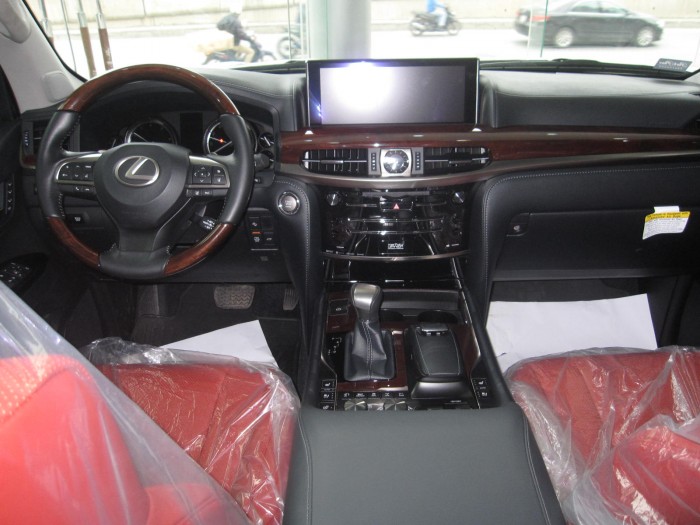 Xe Lexus lx570 2016 màu đen