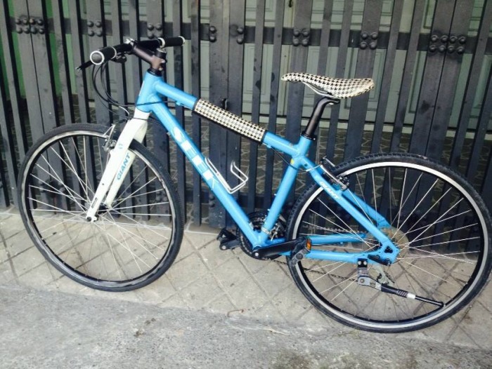 Xe đạp touring Giant Seek (bãi Nhật)