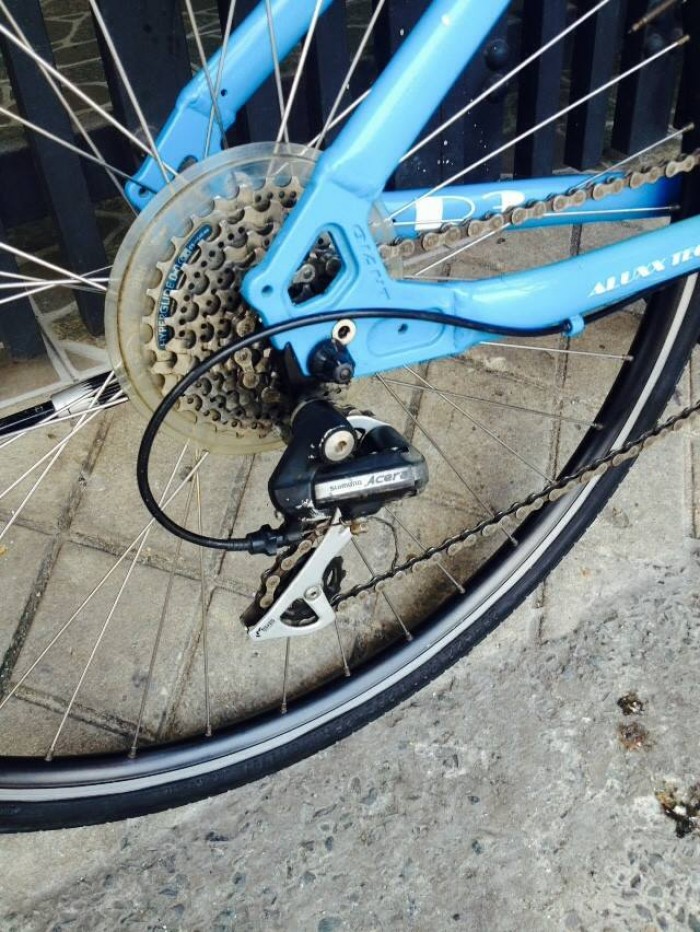 Xe đạp touring Giant Seek (bãi Nhật)