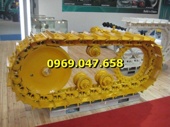 Dẫn hướng máy xúc ủi đào Komatsu