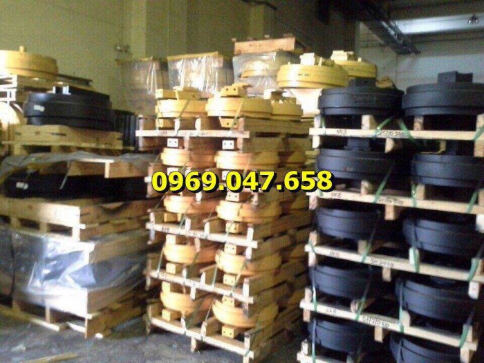 Dẫn hướng máy xúc ủi đào Komatsu