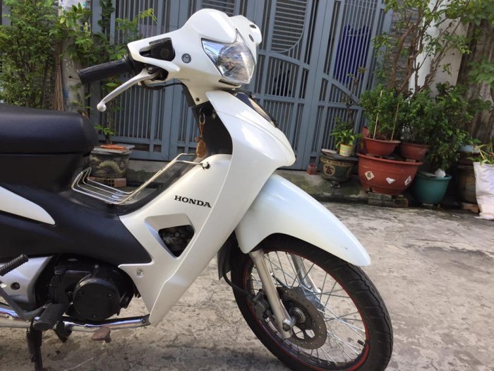 Honda Wave A ,nguyên zin,màu trắng, xe đẹp lung linh