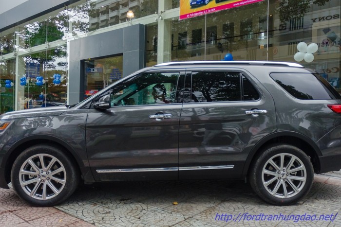 Ford Explorer mới 2017 nhập khẩu nguyên chiếc từ Mỹ, hỗ trợ vay 85% giá trị xe