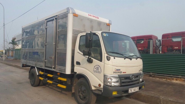 Hino Dutro nhập khẩu nguyên chiếc