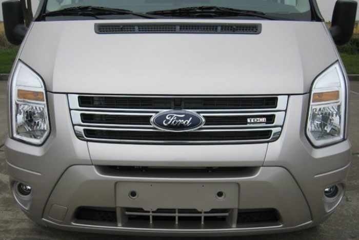 Ford Transit mới 2017, hỗ trợ vay đến 85% giá trị xe ( giá còn giảm sâu)
