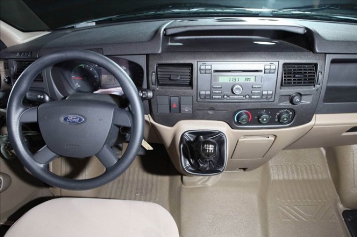 Ford Transit mới 2017, hỗ trợ vay đến 85% giá trị xe ( giá còn giảm sâu)